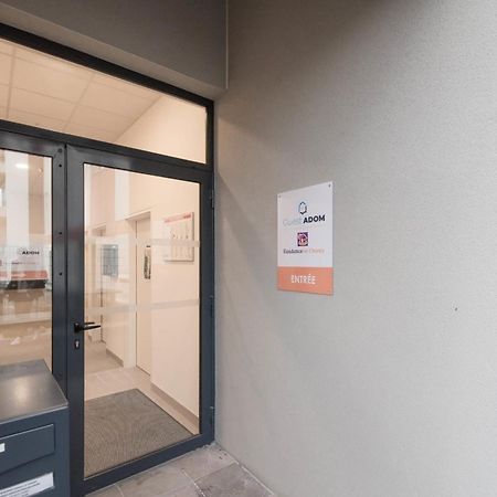 Apartament Pierrick - Studio Wifi Et Gare Le Mans Zewnętrze zdjęcie