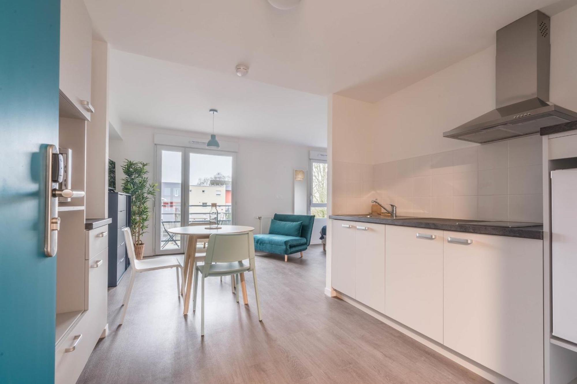 Apartament Pierrick - Studio Wifi Et Gare Le Mans Zewnętrze zdjęcie