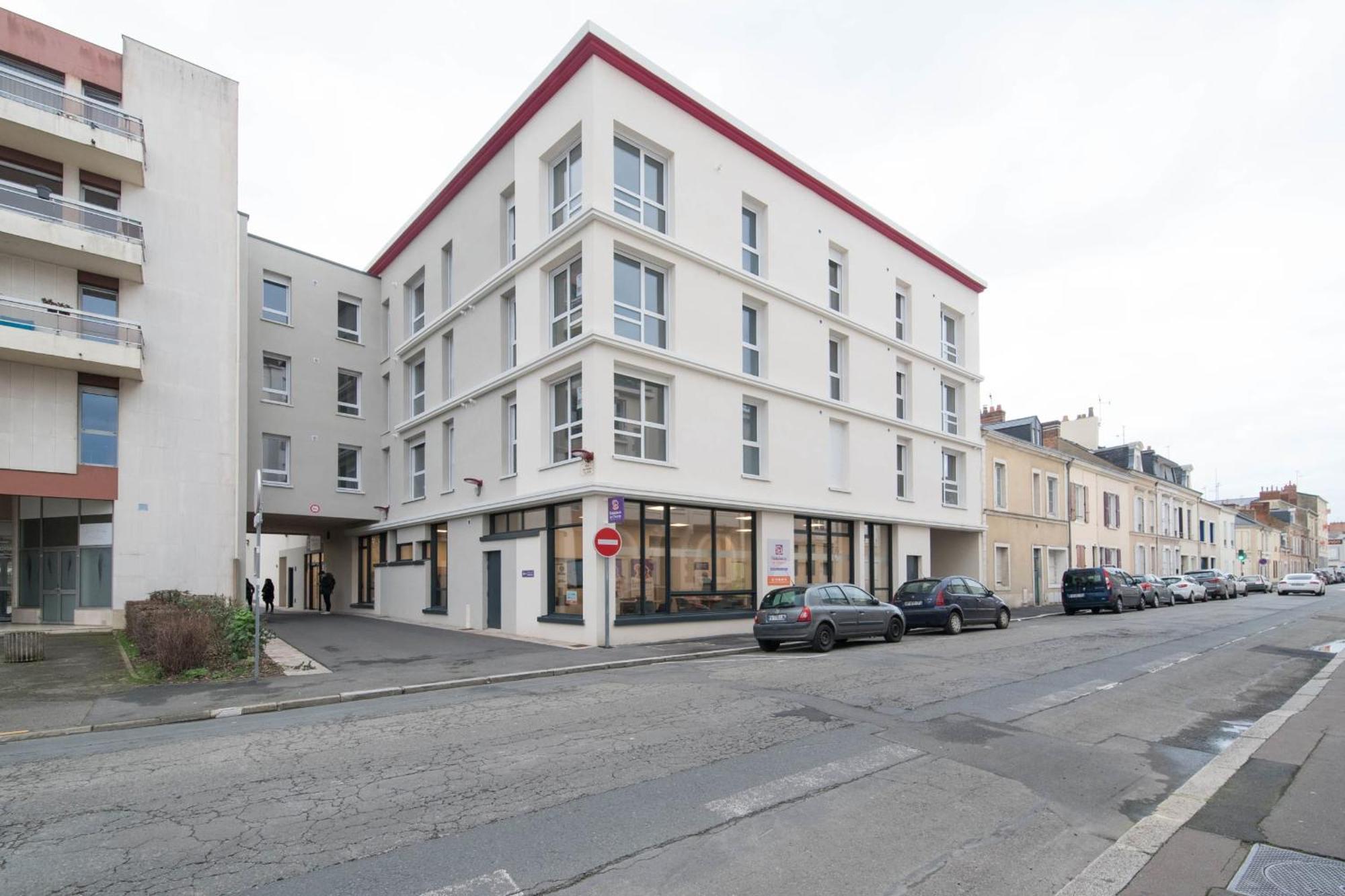 Apartament Pierrick - Studio Wifi Et Gare Le Mans Zewnętrze zdjęcie
